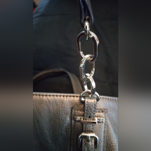 🌞Vera Wang Gray Shoulder Bag - Picture 9 of 14